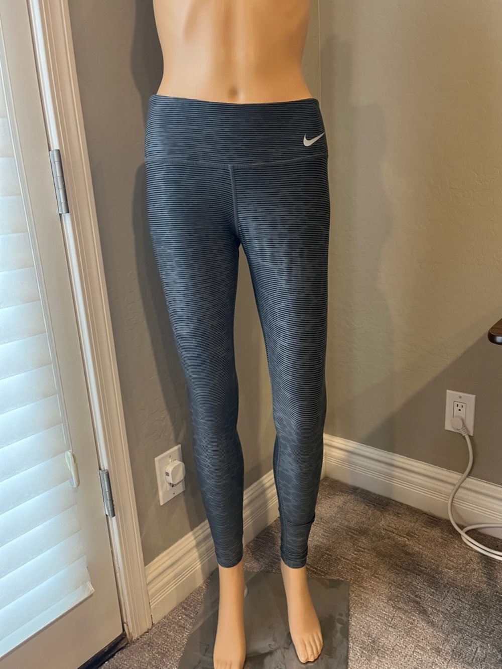 Nike Golf Charcoal Striped High-Waist Leggings XS